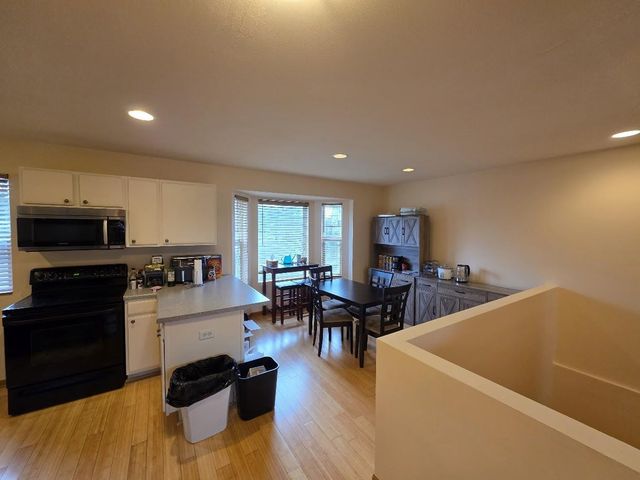 2426 Commercial Avenue, Madison, WI 53704