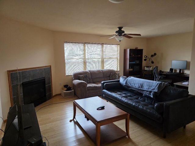 2426 Commercial Avenue, Madison, WI 53704