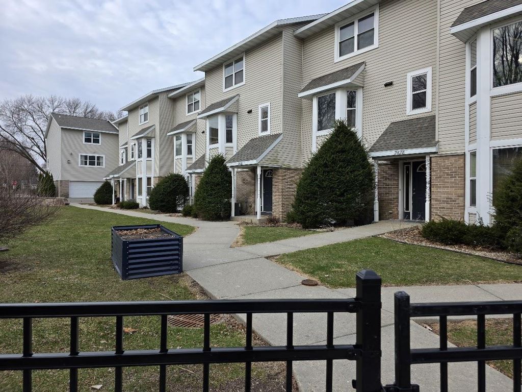 2426 Commercial Avenue, Madison, WI 53704