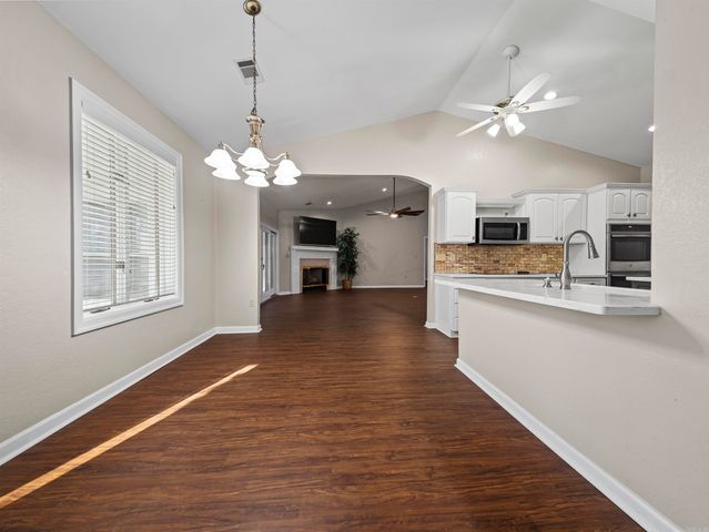 7 Resplandor Loop, Hot Springs Village, AR 71909