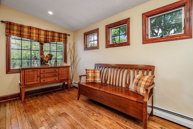 1084 Main Street, Leominster, MA 01453