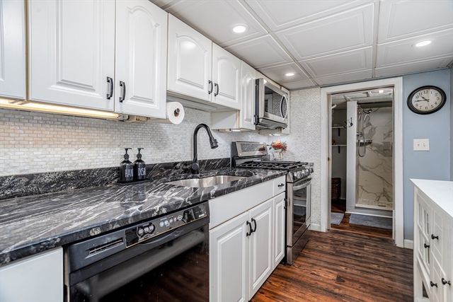 1084 Main Street, Leominster, MA 01453