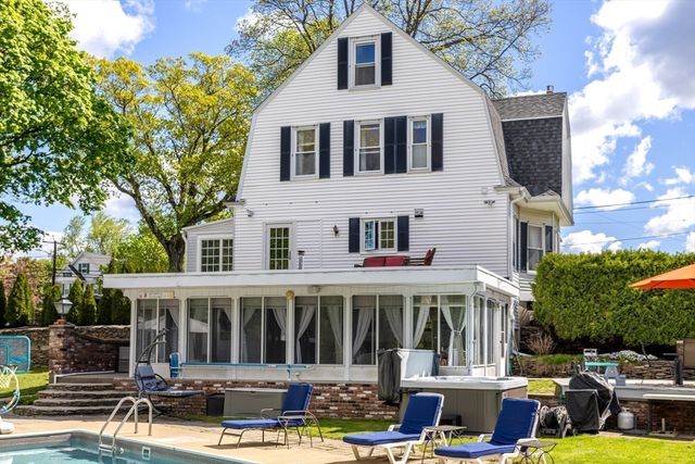 1084 Main Street, Leominster, MA 01453