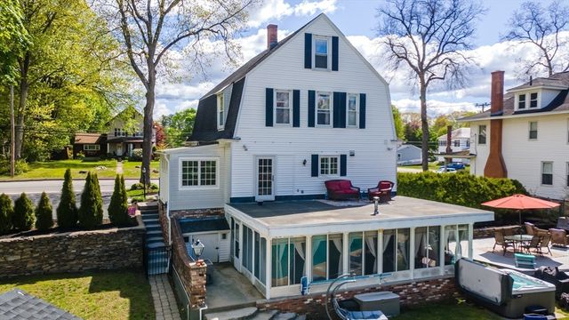 1084 Main Street, Leominster, MA 01453
