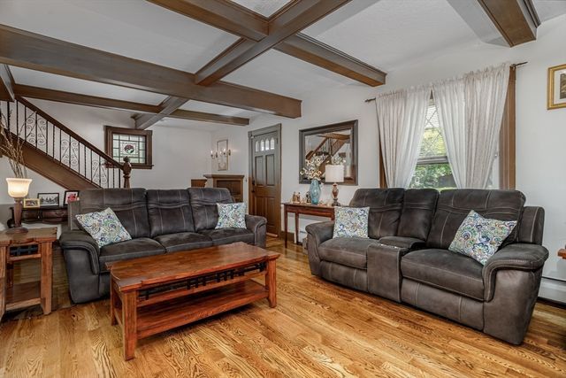 1084 Main Street, Leominster, MA 01453