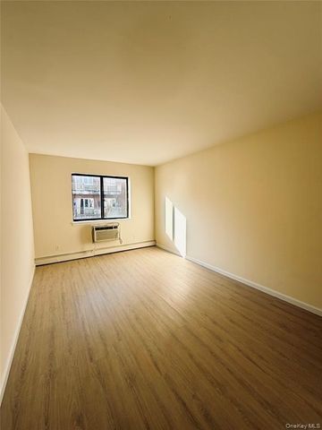 71-34 163rd Street 3, Fresh Meadows, NY 11365