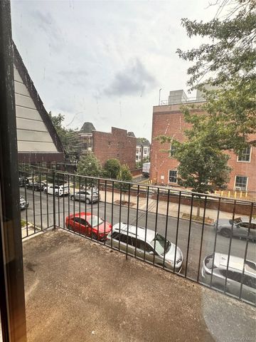 71-34 163rd Street 3, Fresh Meadows, NY 11365