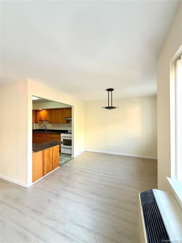 71-34 163rd Street 3, Fresh Meadows, NY 11365