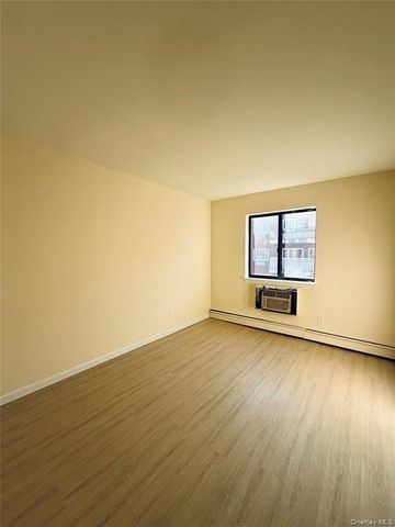 71-34 163rd Street 3, Fresh Meadows, NY 11365