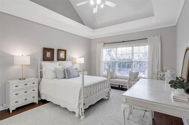 1075 Julius Drive, Suwanee, GA 30024