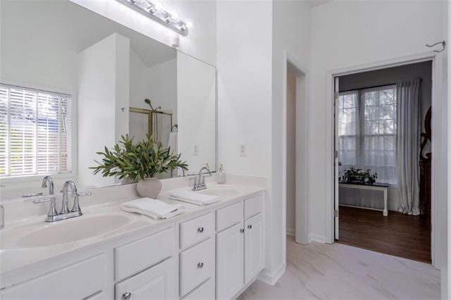 1075 Julius Drive, Suwanee, GA 30024