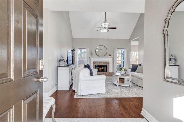 1075 Julius Drive, Suwanee, GA 30024