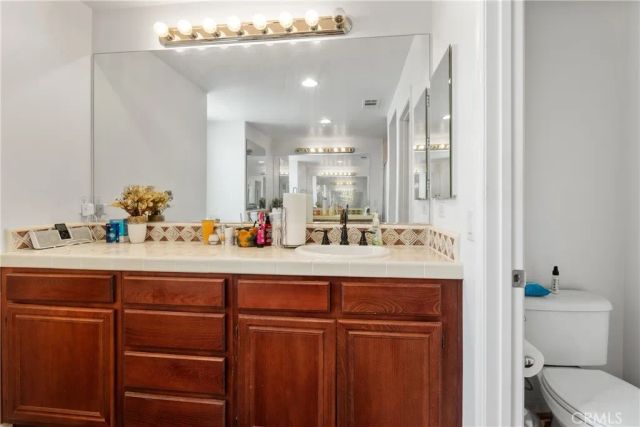 43890 Moccasin, Lancaster, CA 93536