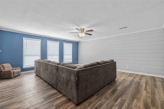 1451 Forrest Drive, Canton, TX 75103