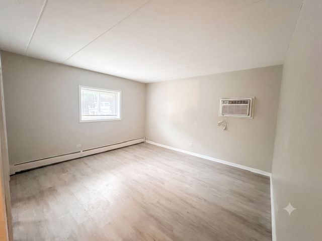 124 E Bailey Road A, Naperville, IL 60565