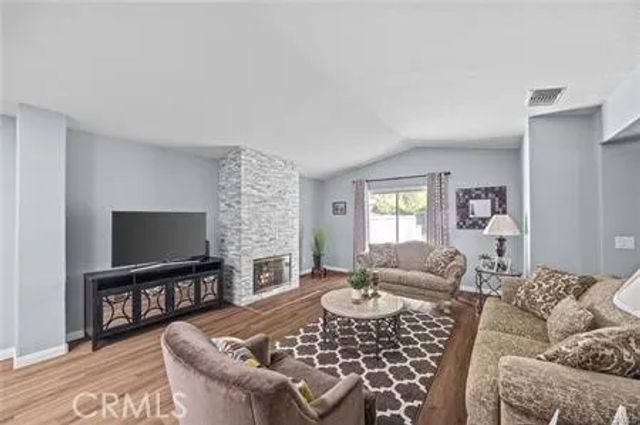 40430 Via Francisco, Murrieta, CA 92562