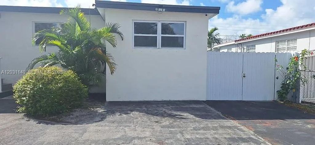 7860 SW 17th Street A, Miami, FL 33155