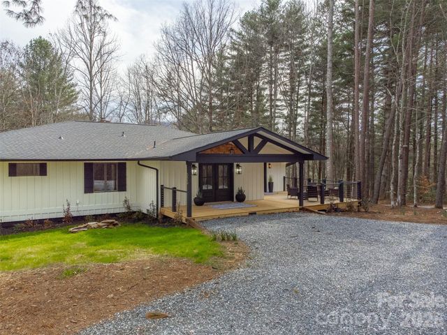 323 Mashburn Branch Road, Franklin, NC 28734