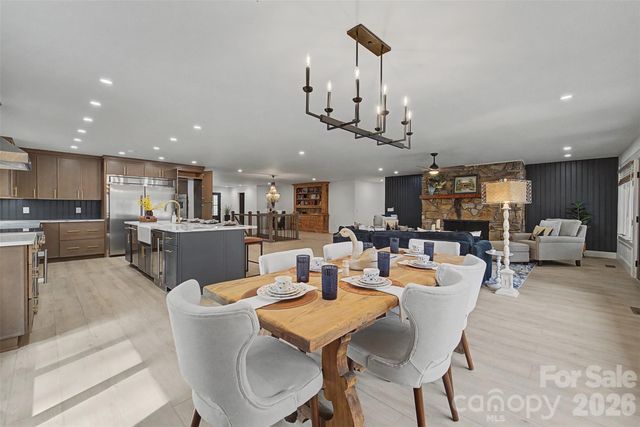 323 Mashburn Branch Road, Franklin, NC 28734