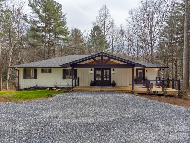 323 Mashburn Branch Road, Franklin, NC 28734