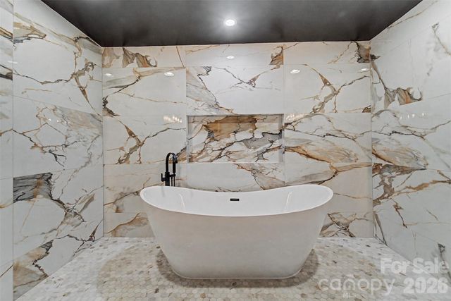 323 Mashburn Branch Road, Franklin, NC 28734