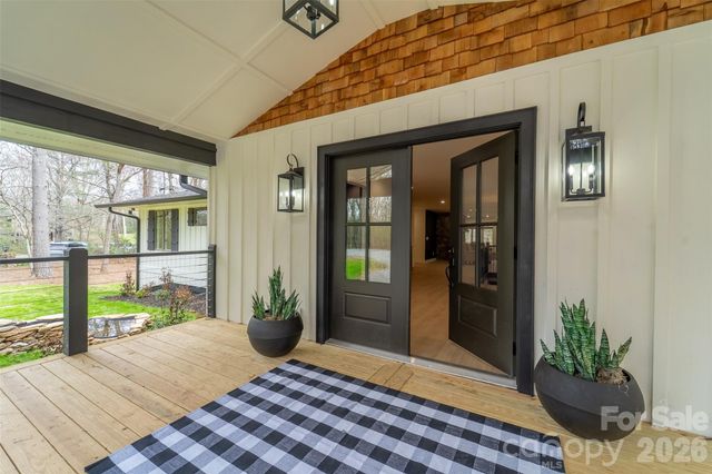 323 Mashburn Branch Road, Franklin, NC 28734
