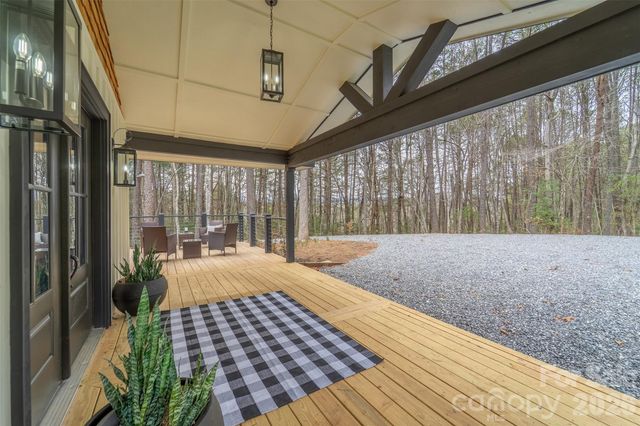 323 Mashburn Branch Road, Franklin, NC 28734