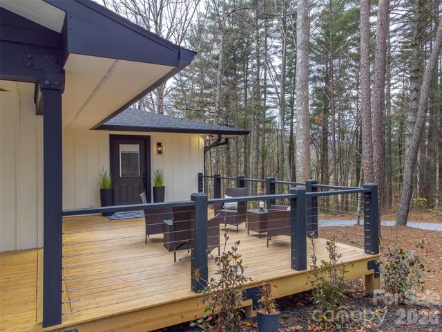 323 Mashburn Branch Road, Franklin, NC 28734