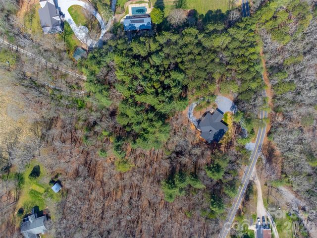 323 Mashburn Branch Road, Franklin, NC 28734