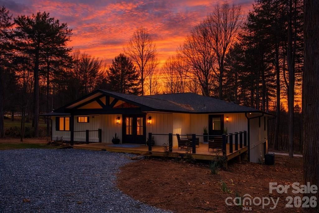323 Mashburn Branch Road, Franklin, NC 28734