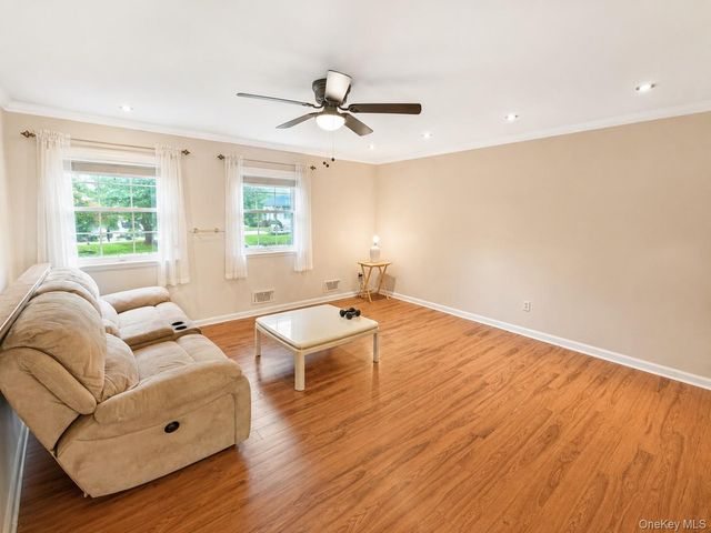 15 Old Anvil Lane, Middletown, NY 10940