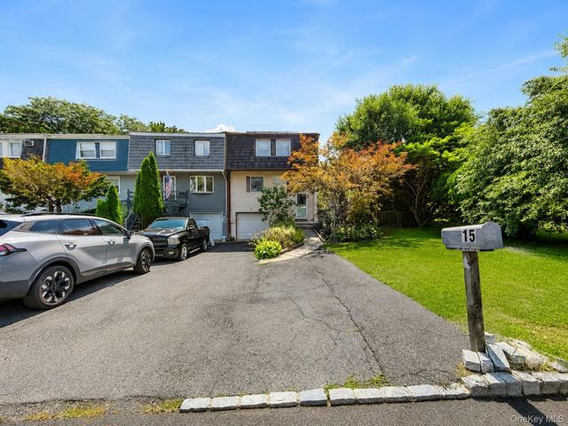 15 Old Anvil Lane, Middletown, NY 10940