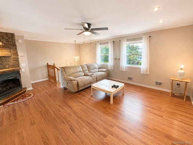 15 Old Anvil Lane, Middletown, NY 10940