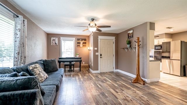 8147 Fawn Circle, Granbury, TX 76049