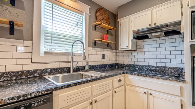 8147 Fawn Circle, Granbury, TX 76049