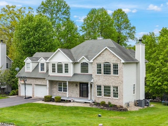 4 Matthew Dr, Byram Twp., NJ 07871