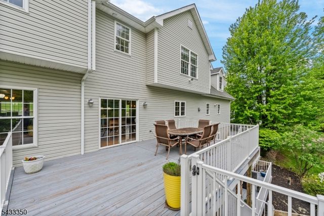 4 Matthew Dr, Byram Twp., NJ 07871