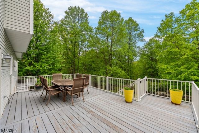 4 Matthew Dr, Byram Twp., NJ 07871