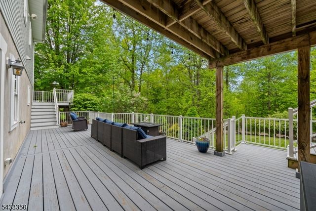 4 Matthew Dr, Byram Twp., NJ 07871