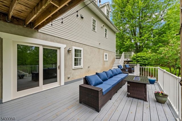 4 Matthew Dr, Byram Twp., NJ 07871