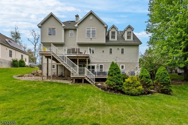 4 Matthew Dr, Byram Twp., NJ 07871