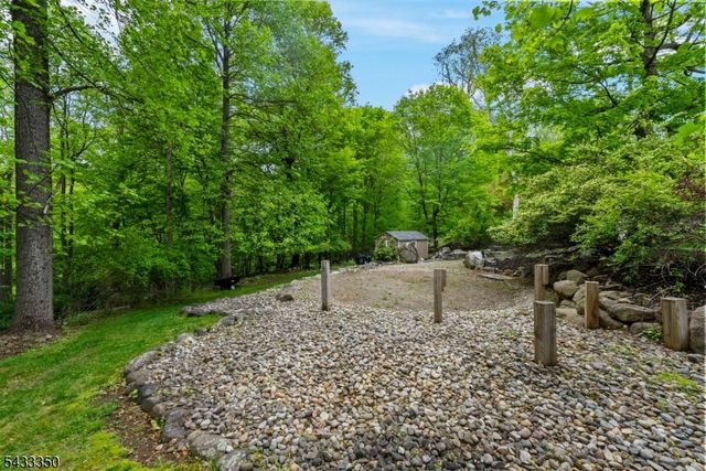 4 Matthew Dr, Byram Twp., NJ 07871