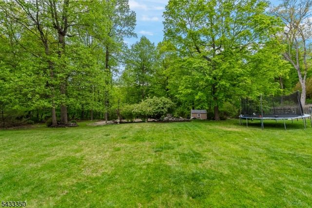 4 Matthew Dr, Byram Twp., NJ 07871