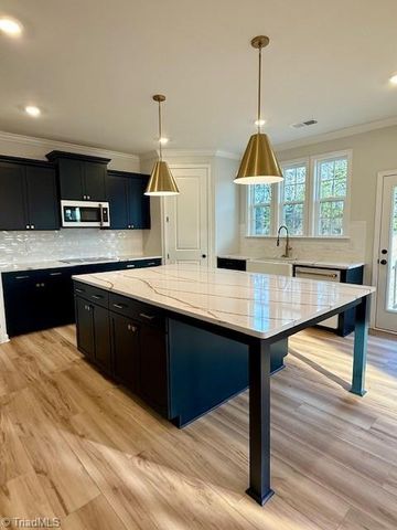 5604 Penguin Drive, Summerfield, NC 27358