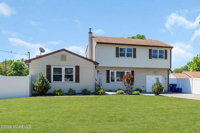 1332 Broadway Boulevard, Toms River, NJ 08757