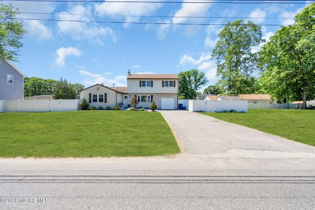 1332 Broadway Boulevard, Toms River, NJ 08757