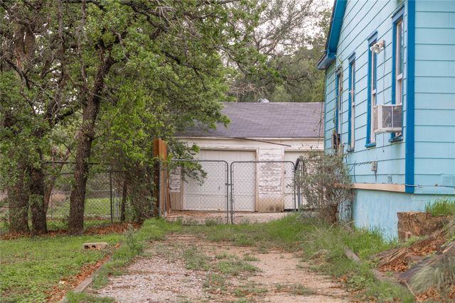 1607 11th Street, Brownwood, TX 76801