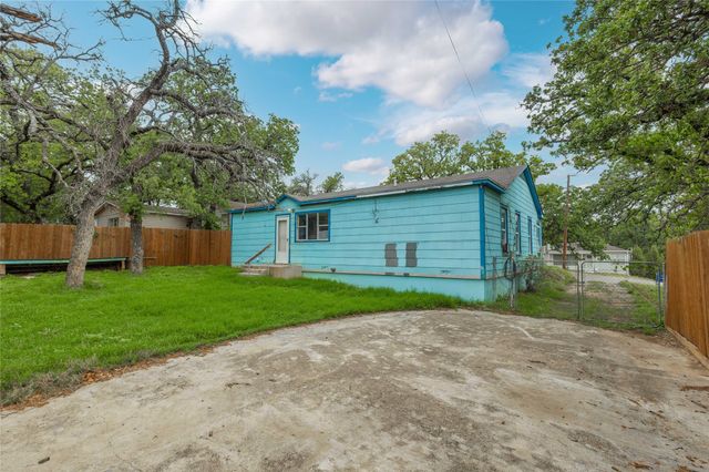 1607 11th Street, Brownwood, TX 76801