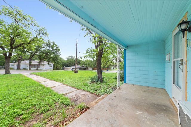 1607 11th Street, Brownwood, TX 76801