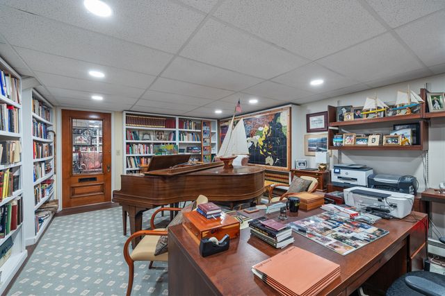 4090 E Fulton Street, Grand Rapids, MI 49546